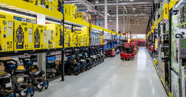 Built for Trade, Easy for DIY: Designing Better Hardware Stores